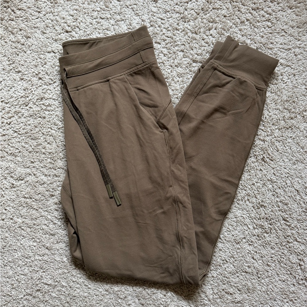 Lululemon brown ready to Rulu jogger pants 6